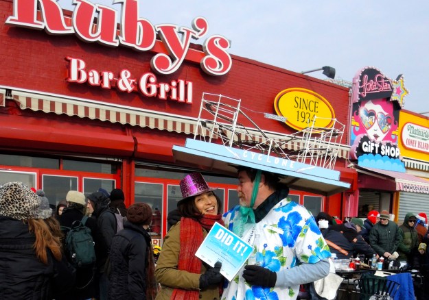 Coney Island Polar Bear Plunge, New Year's Day 2014, Coney Island, Brooklyn, winter swimming, 